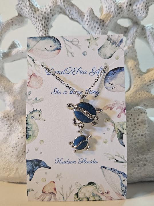 ✨🌊 “A love as deep as the ocean 💙🐢 This momma & baby turtle pendant is the sweetest symbol of family, strength, and sea spirit.” 🌴🐚
