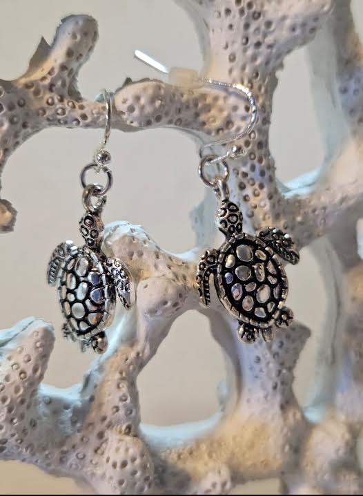 Turtle Earrings🐢⚓